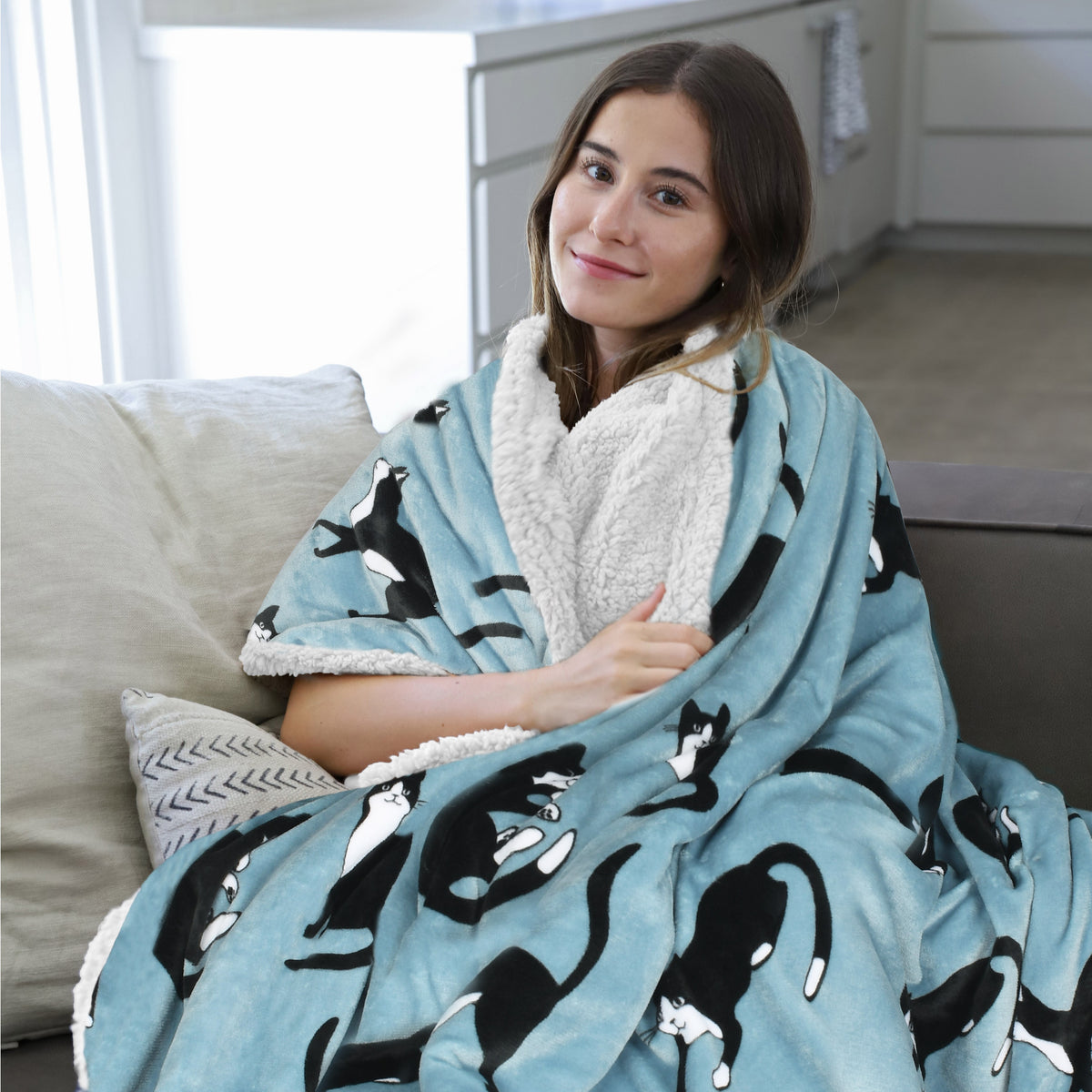 FLUFFY CAT BLANKET for JUNGWON ブランケット 格安 FLUFFY CAT BLANKET for JUNGWON ブランケット格安 - メルカリ