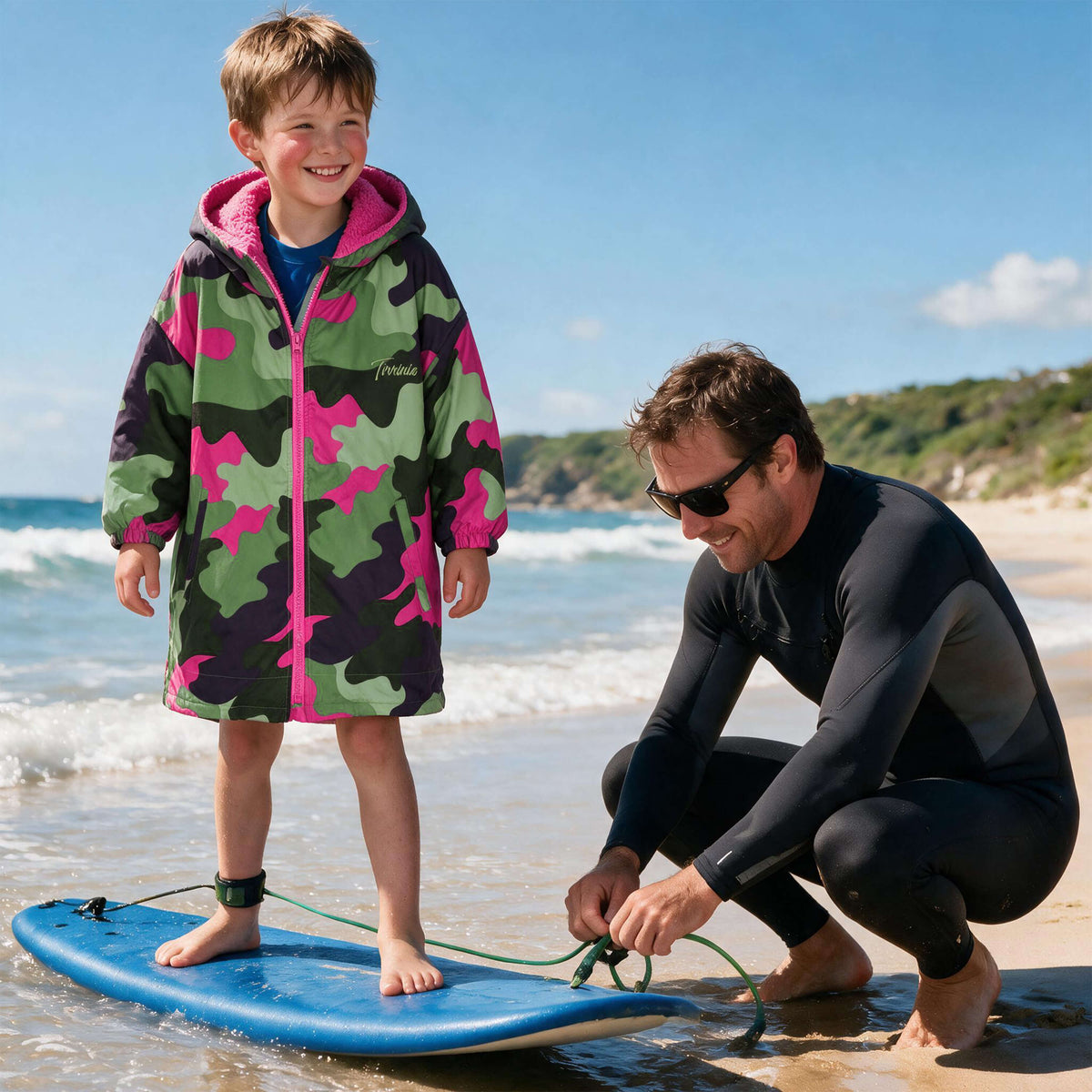Tirrinia Kids Hooded Changing Robe — Waterproof Outer Sherpa Lined Swim Robe for Beach & Surf