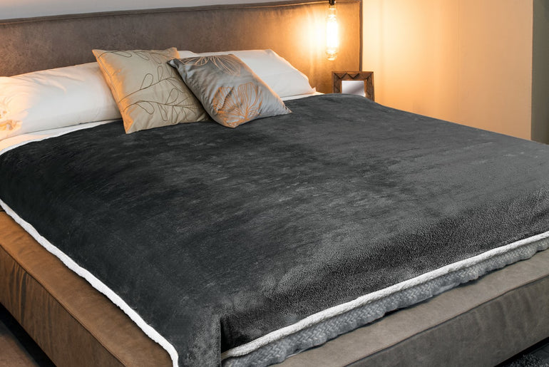 Queen Size Sherpa Throw Blanket - Home & Garden > Linens & Bedding > Bedding > Blankets product photo