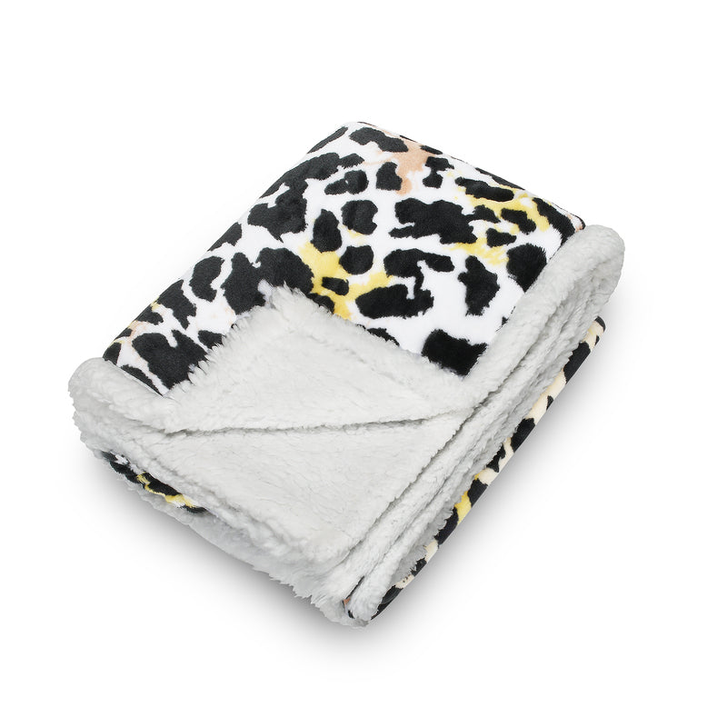 Animal Pattern Sherpa Throw Blanket detail view