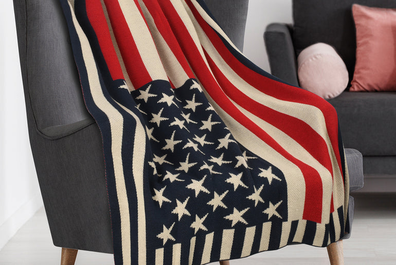 USA Flag Knitted Blanket - Home and Garden product photo