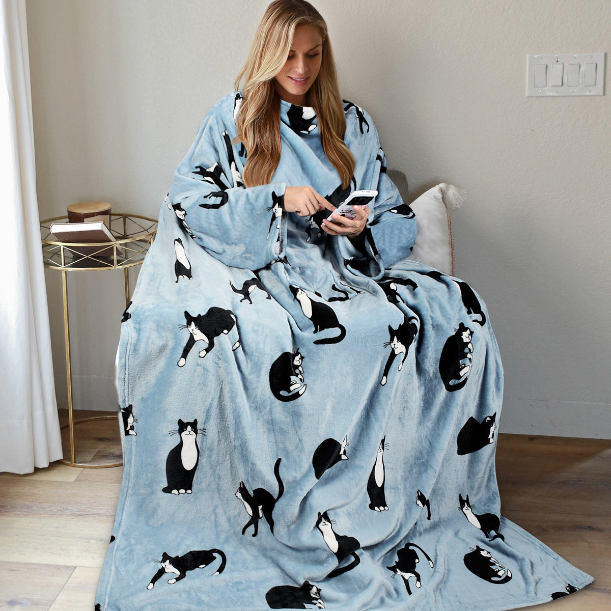 Grey Wonder Cat Wearable Blanket Single Layer