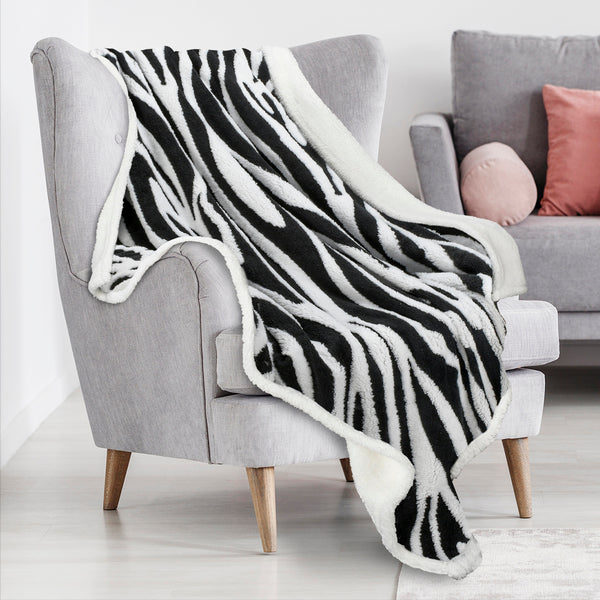 Houndstooth Sherpa Throw Blanket back view
