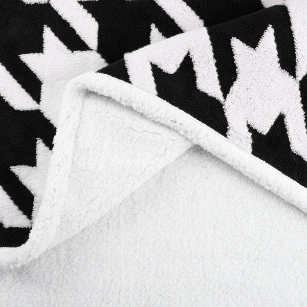Houndstooth Sherpa Throw Blanket product image 16