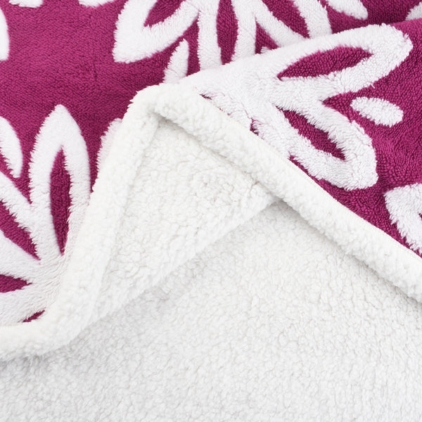 Houndstooth Sherpa Throw Blanket product image 14