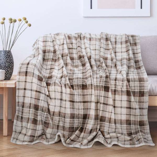 Buffalo Plaid Throw Blanket for Summer