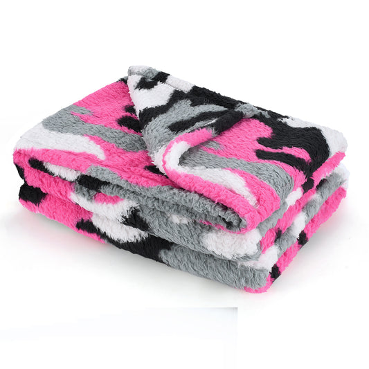 Camo Sherpa Summer Throw Blanket front view