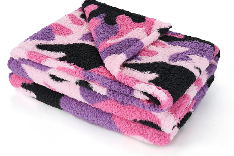 Camo Sherpa Summer Throw Blanket side view