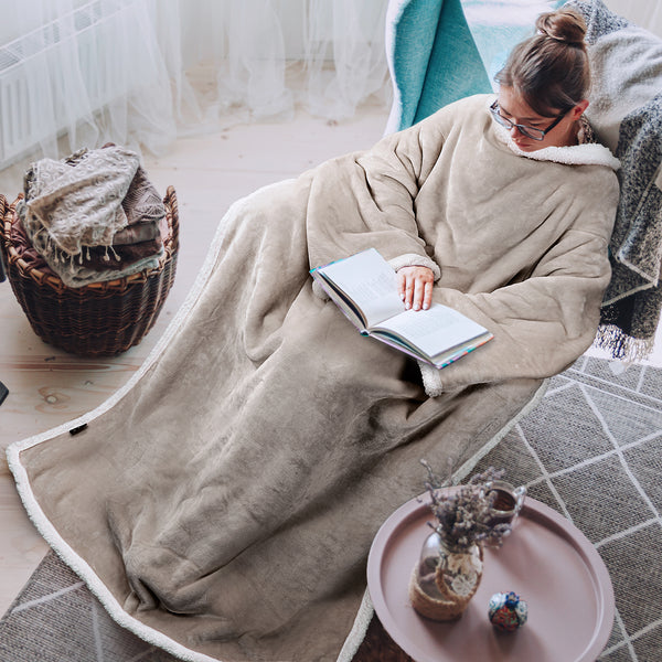 Sherpa Wearable Blanket Light Color back view