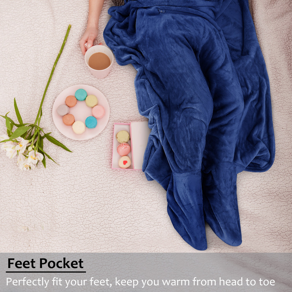 Fleece Travel Blanket with Foot Pockets